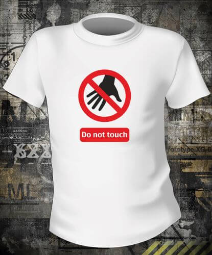 Футболка Do Not Touch