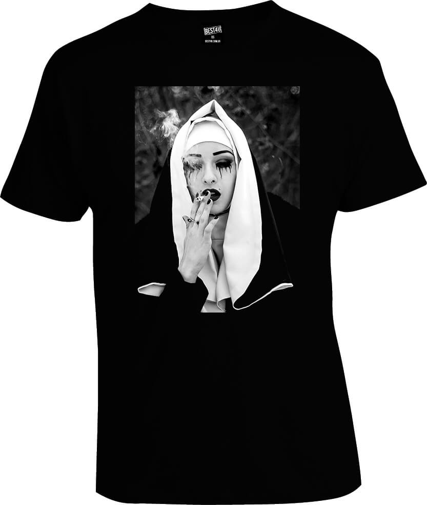 Футболка Nun Монашка с сигаретой